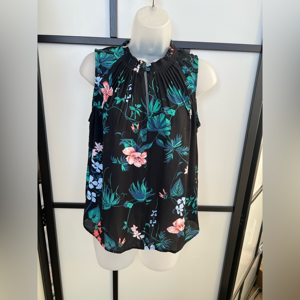 Banana Republic Navy Blue Floral Blouse Pleated Small Top Sleeveless